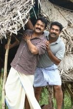 Thumb Mohanlal Biju Menon in Snehaveedu Movie Stills 8